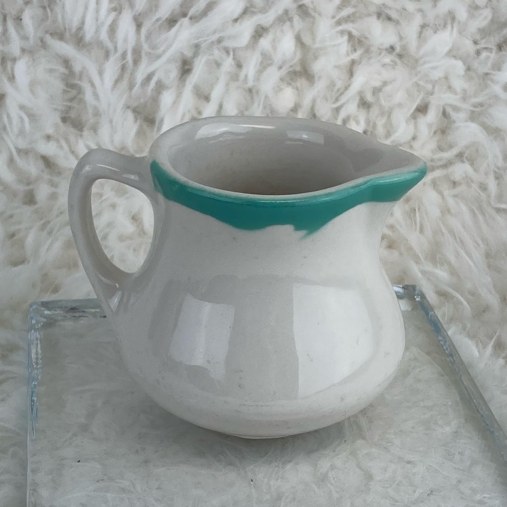 Buffalo China Crest Green Restaurant Creamer VTG